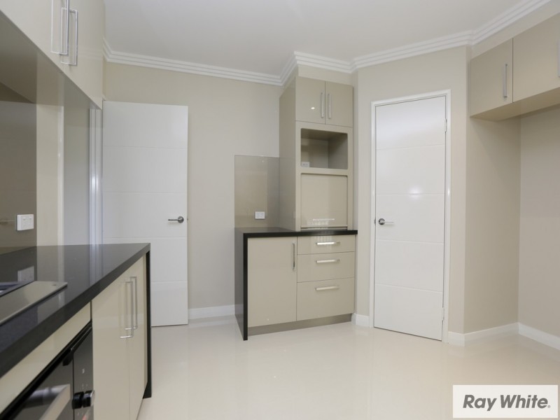 2/221 William Street, Beckenham WA 6107