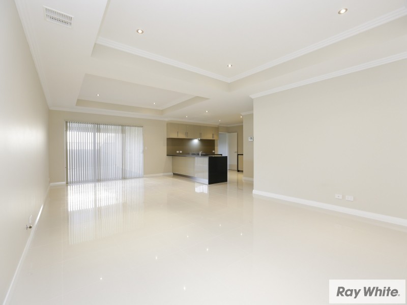 2/221 William Street, Beckenham WA 6107