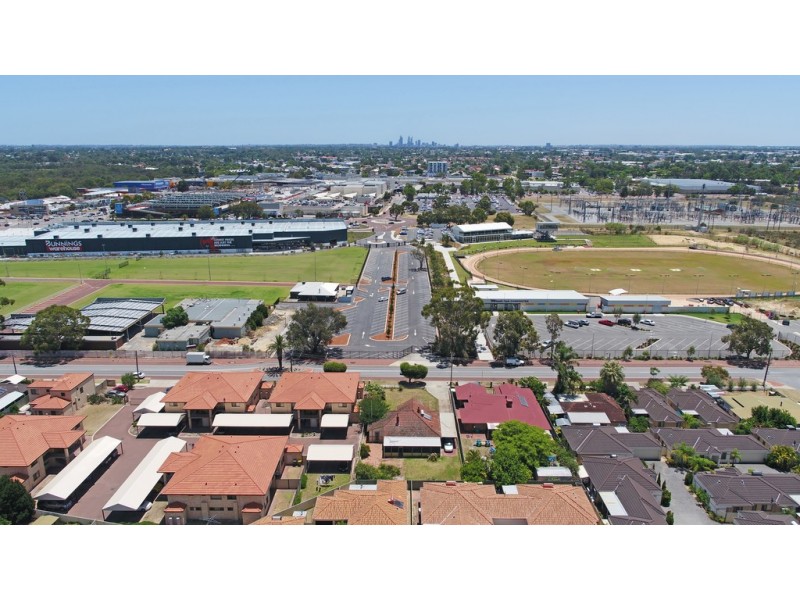 21 Station St, Cannington WA 6107