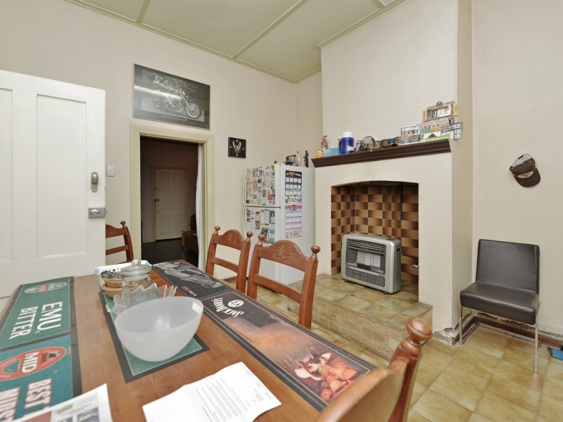 21 Station St, Cannington WA 6107