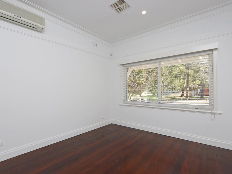 104 KENT STREET, East Victoria Park WA 6101