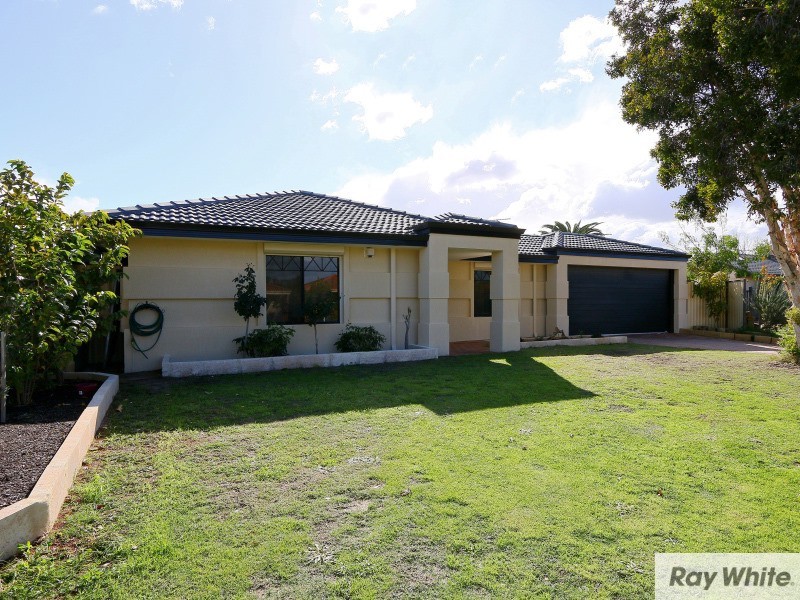 14 Forman Court, Queens Park WA 6107