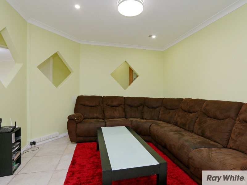 14 Forman Court, Queens Park WA 6107