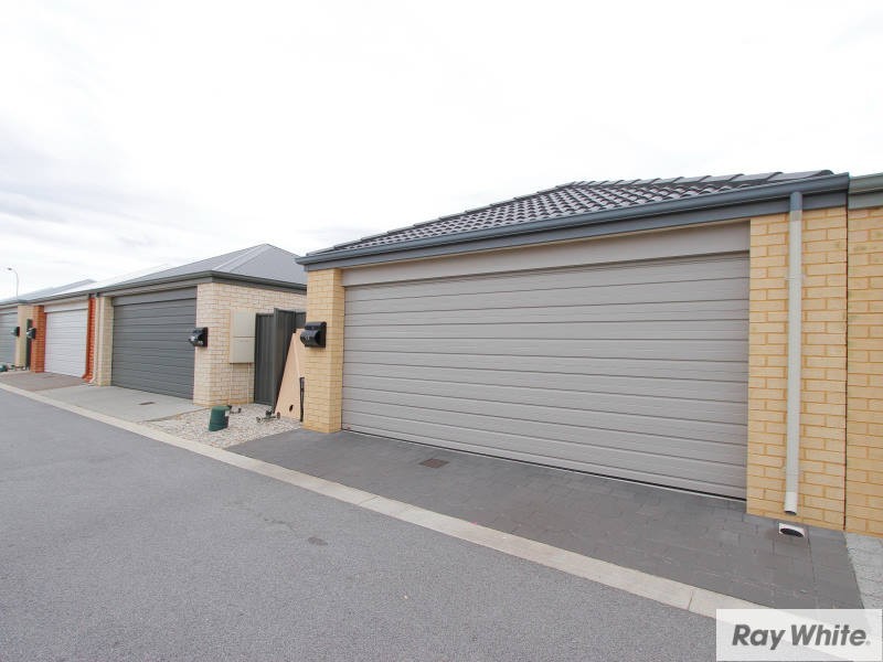 12 Boas Lane, Piara Waters WA 6112