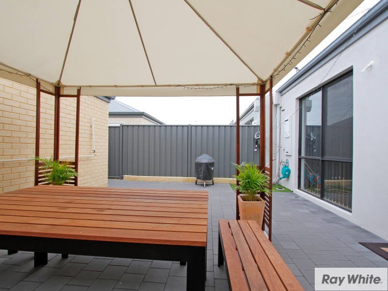 12 Boas Lane, Piara Waters WA 6112