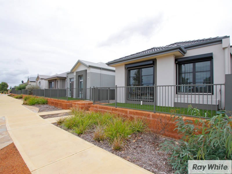 12 Boas Lane, Piara Waters WA 6112