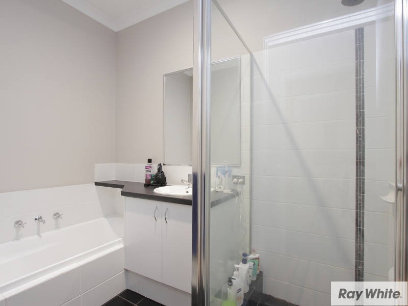 12 Boas Lane, Piara Waters WA 6112