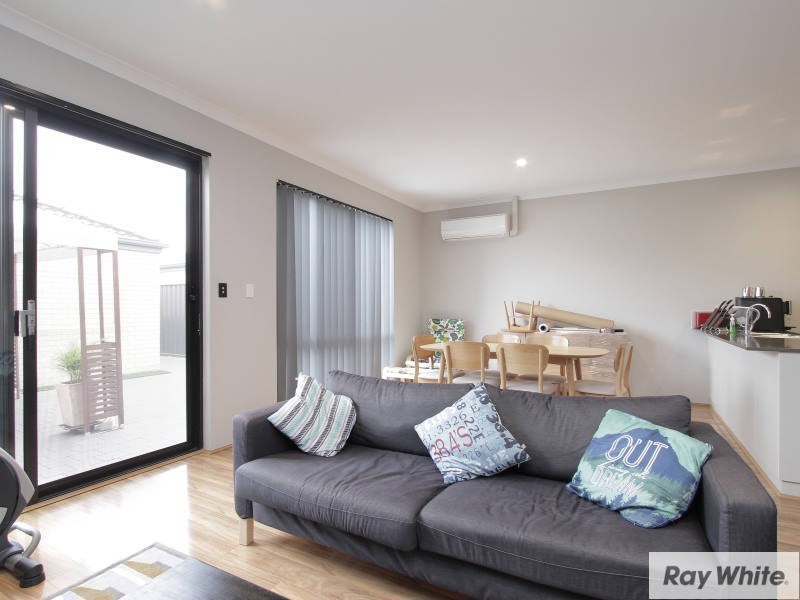 12 Boas Lane, Piara Waters WA 6112