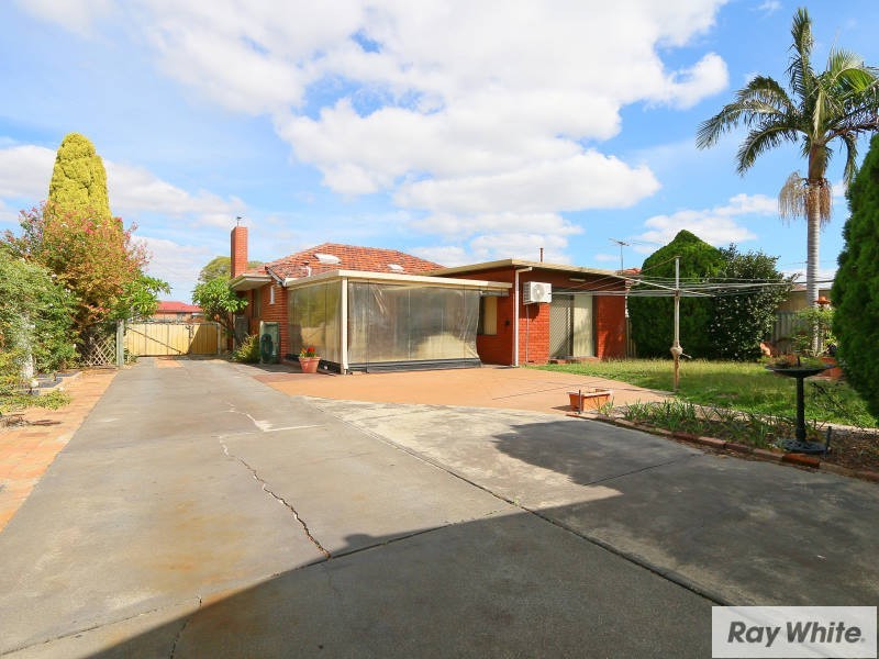 19 Gild Street, Cloverdale WA 6105