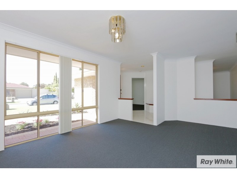 7 Norbertine Close, Queens Park WA 6107