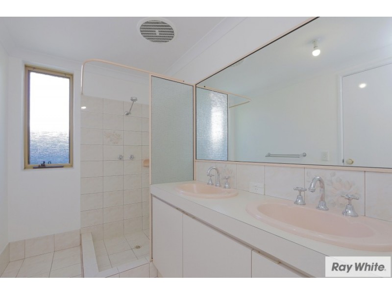 7 Norbertine Close, Queens Park WA 6107