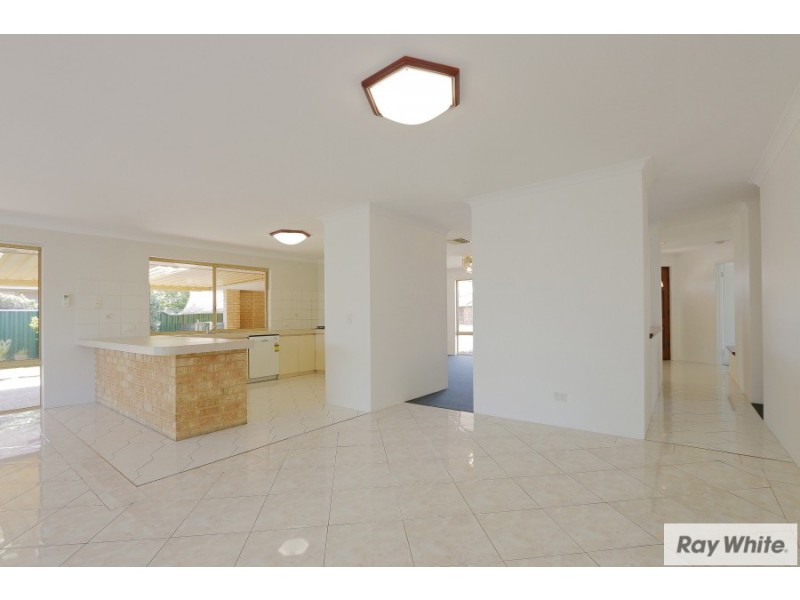 7 Norbertine Close, Queens Park WA 6107