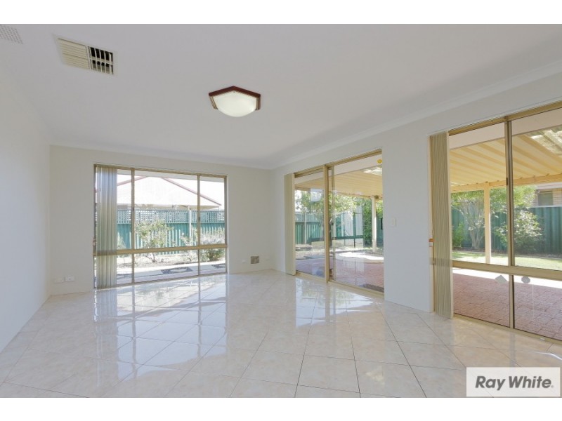 7 Norbertine Close, Queens Park WA 6107