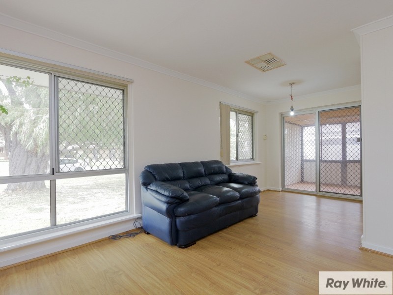 7 Costello St, Maddington WA 6109