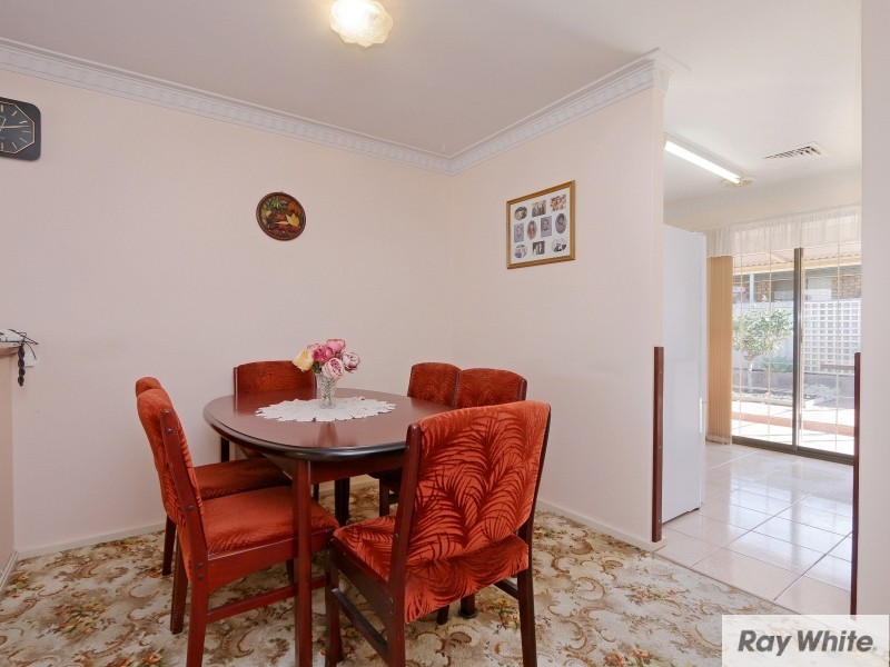 30 Dealy Close, Cannington WA 6107