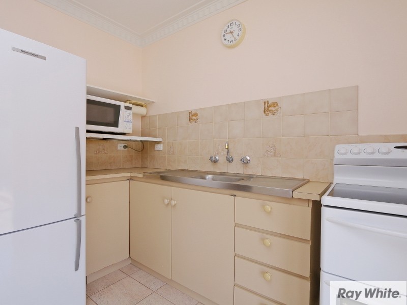 30 Dealy Close, Cannington WA 6107