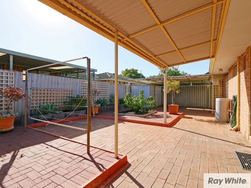 30 Dealy Close, Cannington WA 6107