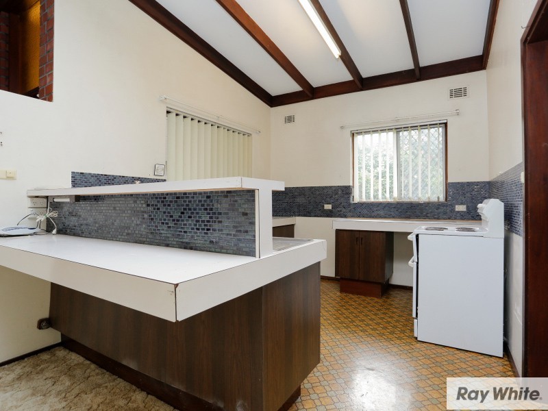 12 Deverell Way, Bentley WA 6102
