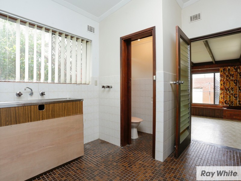 12 Deverell Way, Bentley WA 6102