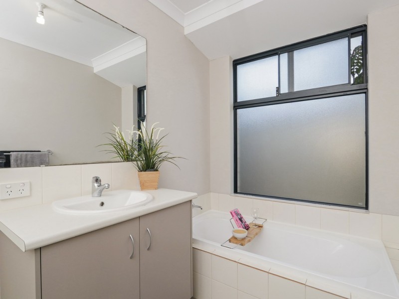 13b Jubilee Street, Beckenham WA 6107