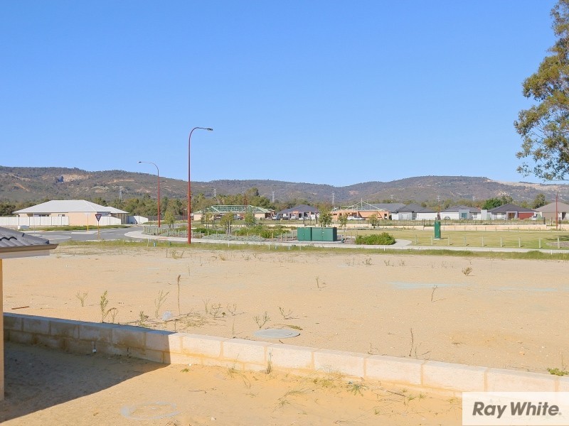 25 Woodswallow Parkway, Maddington WA 6109