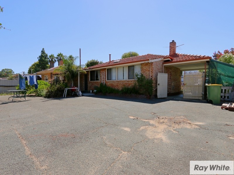 14 Nicholson Road, Beckenham WA 6107