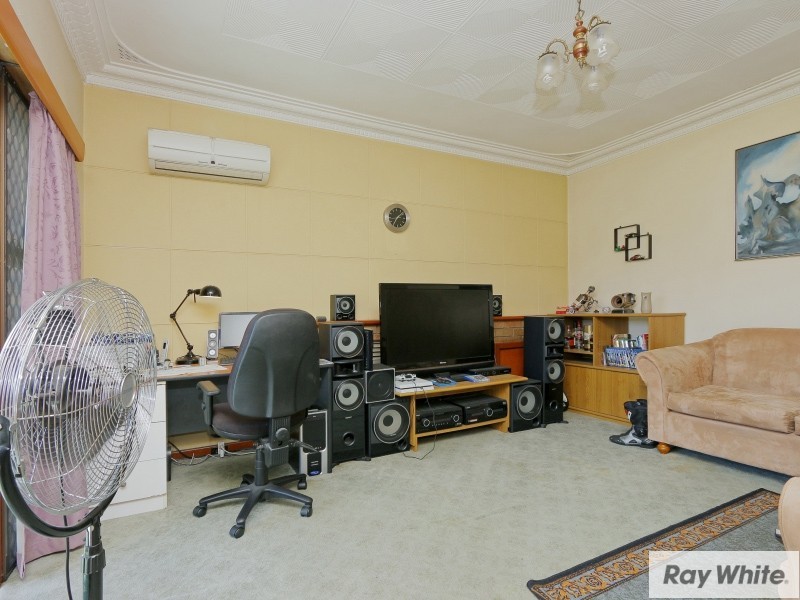 14 Nicholson Road, Beckenham WA 6107