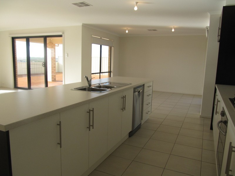 33 Errington Street, Wallaroo SA 5556