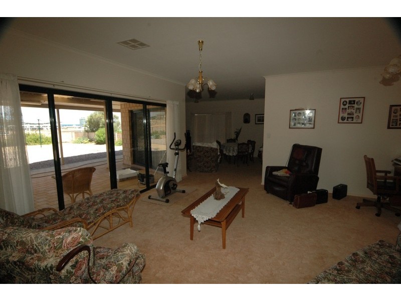 7 Gilmore Crescent, Wallaroo SA 5556