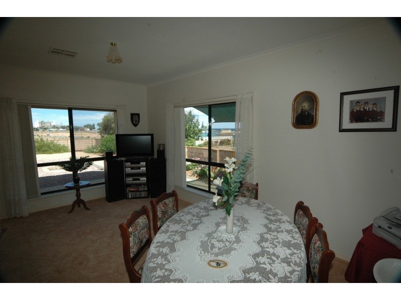 7 Gilmore Crescent, Wallaroo SA 5556