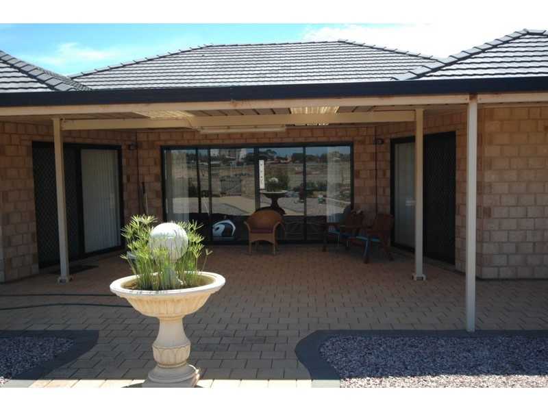 7 Gilmore Crescent, Wallaroo SA 5556
