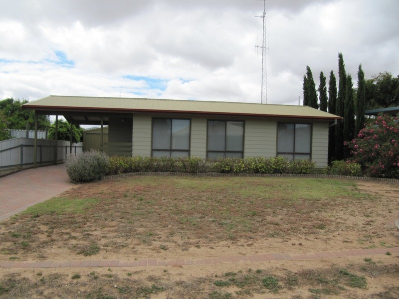 22 Trelawney Street, Moonta Bay SA 5558