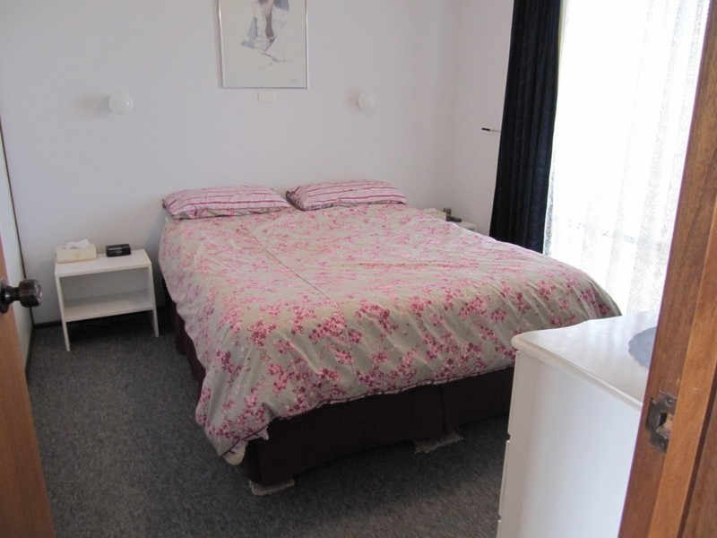 22 Trelawney Street, Moonta Bay SA 5558