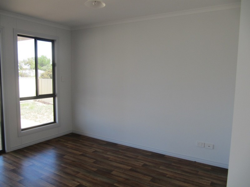 15 Larcombe Crescent, Kadina SA 5554