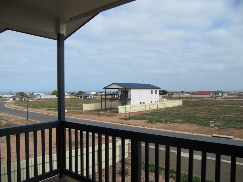 10  Dovenby Street, North Shores, Wallaroo SA 5556