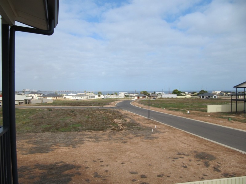 10  Dovenby Street, North Shores, Wallaroo SA 5556