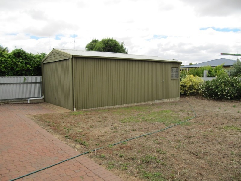22 Trelawney Street, Moonta Bay SA 5558