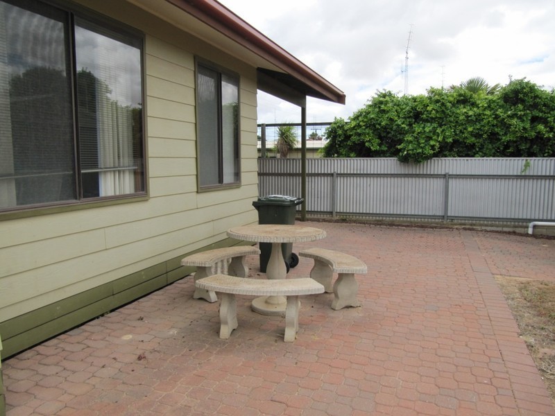 22 Trelawney Street, Moonta Bay SA 5558