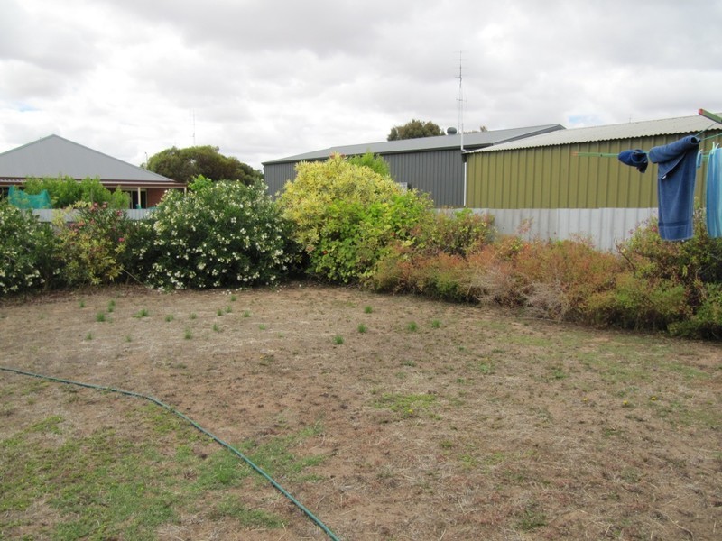 22 Trelawney Street, Moonta Bay SA 5558