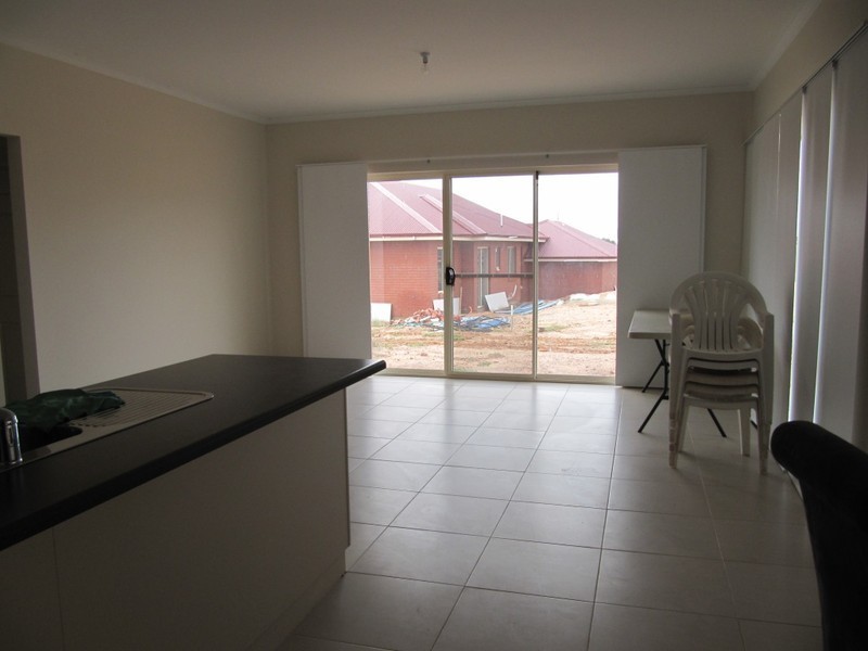 4 Albatross Road, Wallaroo SA 5556