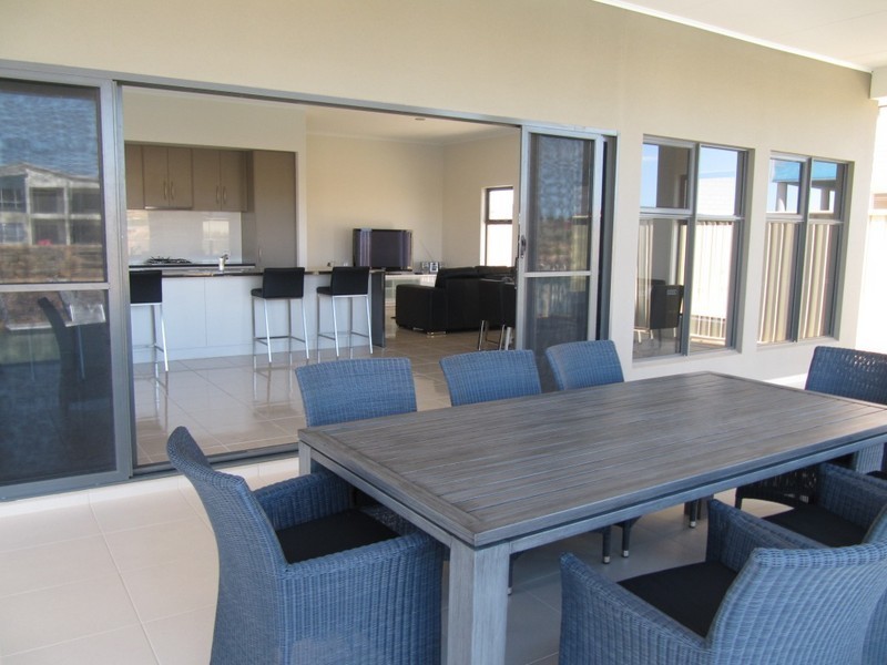 84 Stately Way, Wallaroo SA 5556