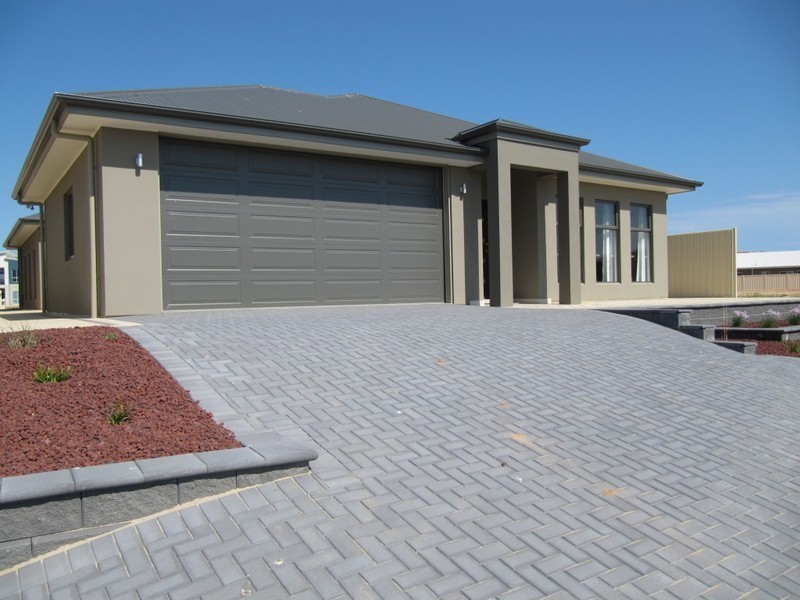 84 Stately Way, Wallaroo SA 5556