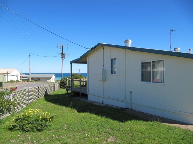 5 Michelle Street, North Beach SA 5556