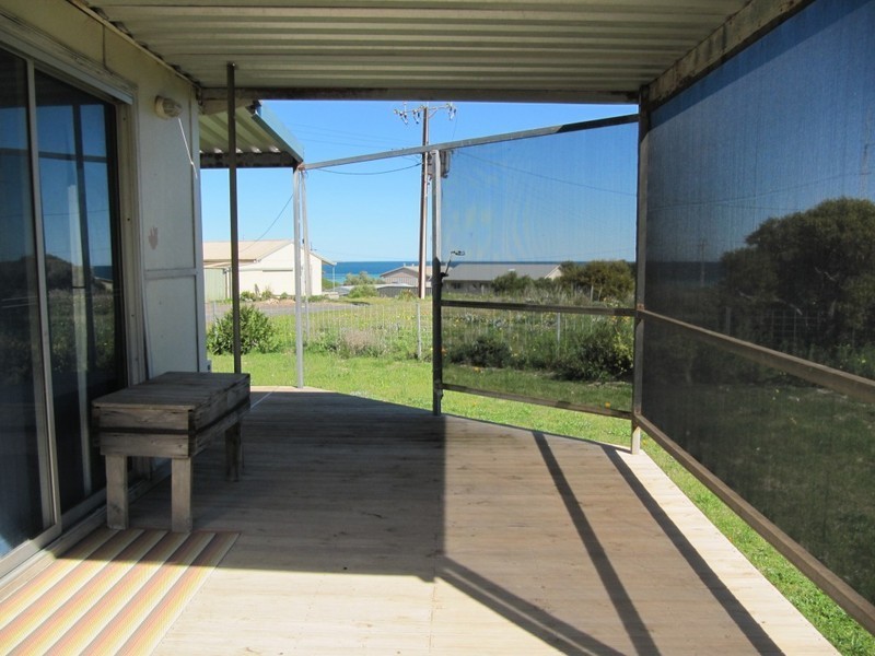 5 Michelle Street, North Beach SA 5556