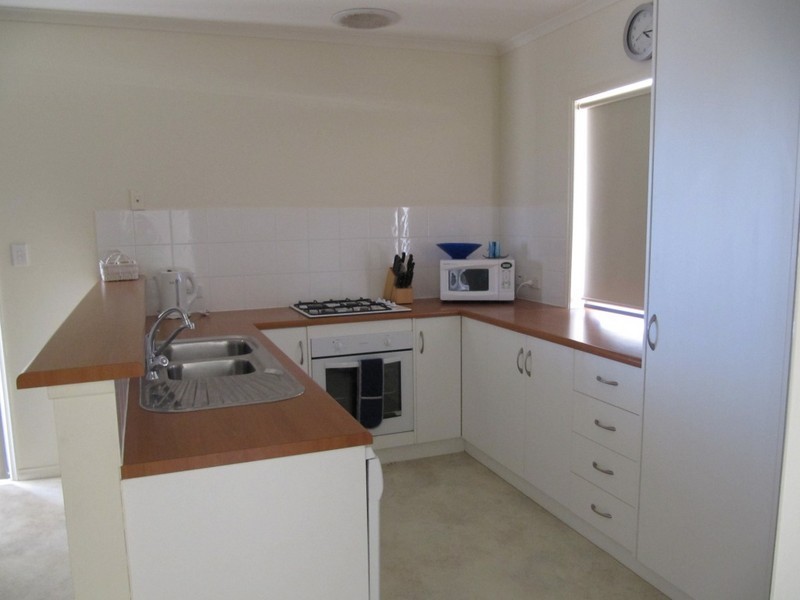 6 Pamir Court, Wallaroo SA 5556