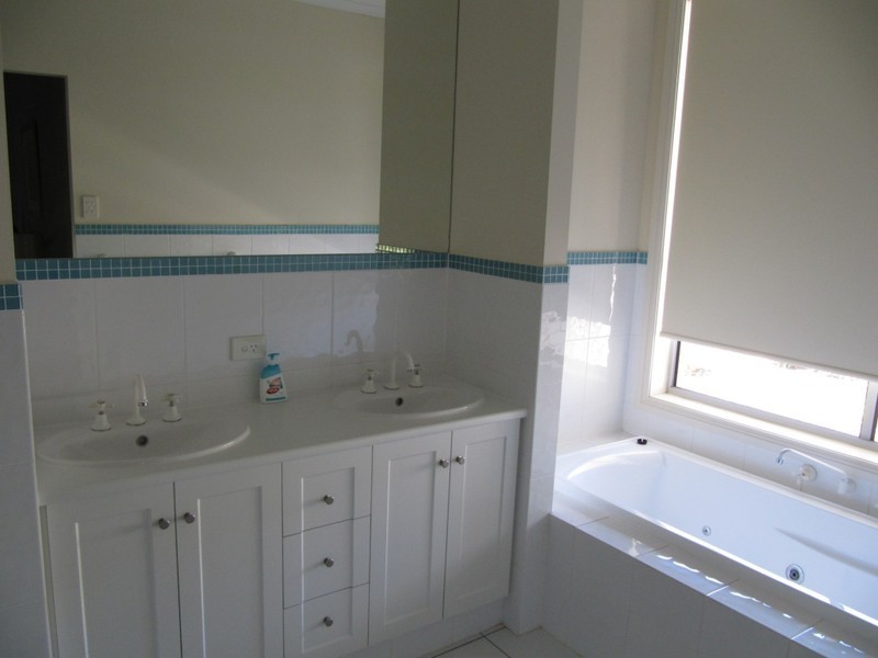 15  Isleworth Street, Wallaroo SA 5556