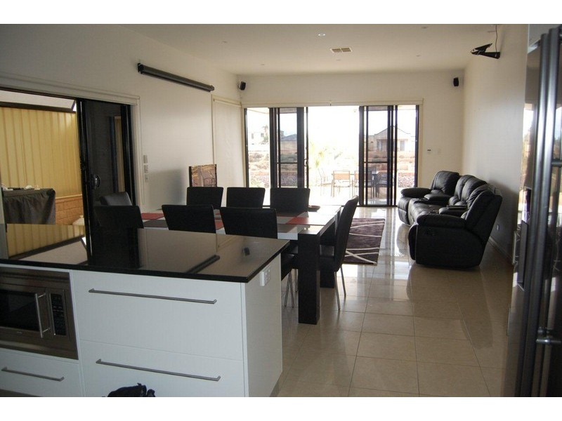 27 Gilmore Crescent, Wallaroo SA 5556