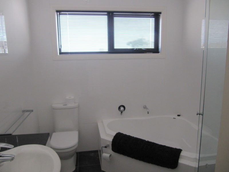 27 Gilmore Crescent, Wallaroo SA 5556