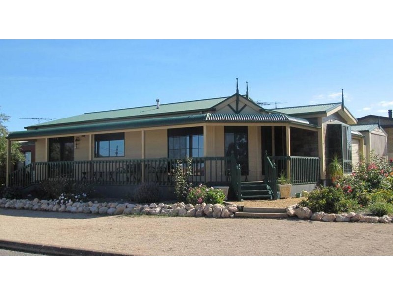 7 Barton Road, Tiddy Widdy Beach SA 5571