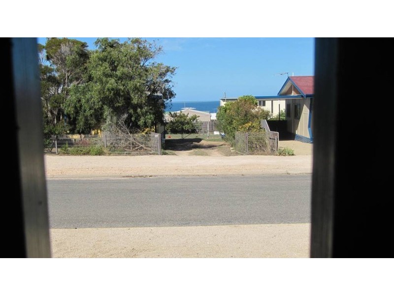 7 Barton Road, Tiddy Widdy Beach SA 5571